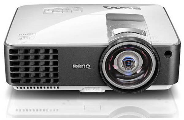 Projector 3000 Lumens